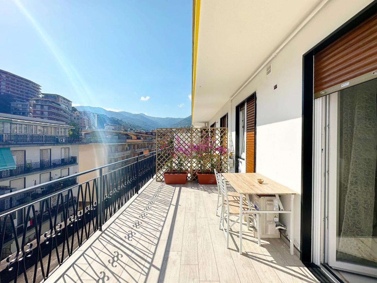Wh - Un Posto Al Sole - Attico Monolocale Con Parcheggio Gratuito - 5 Minuti Dal Centro - Wifi Daire Sanremo Dış mekan fotoğraf
