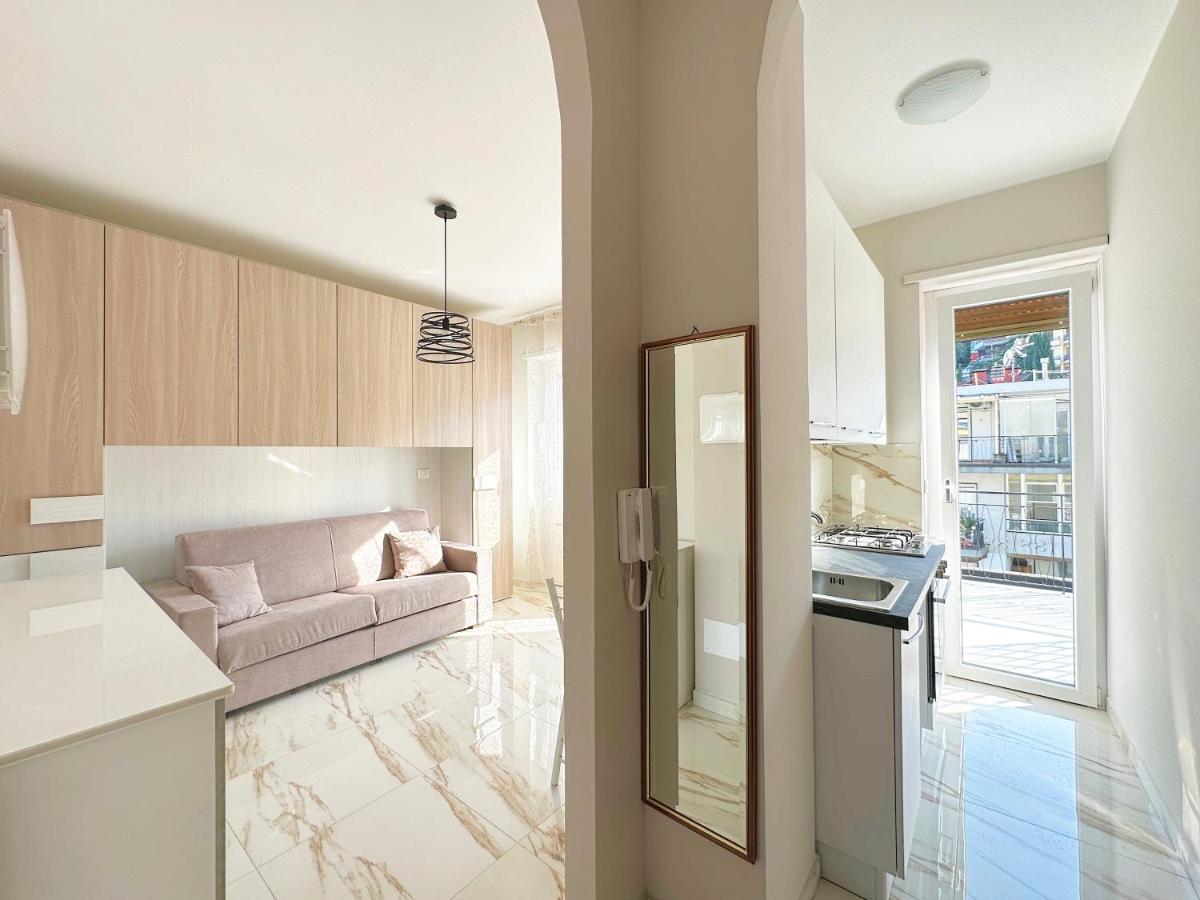 Wh - Un Posto Al Sole - Attico Monolocale Con Parcheggio Gratuito - 5 Minuti Dal Centro - Wifi Daire Sanremo Dış mekan fotoğraf