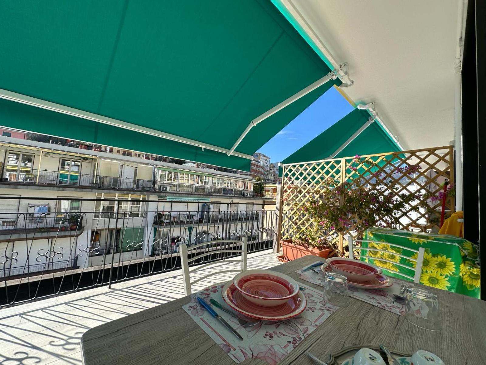 Wh - Un Posto Al Sole - Attico Monolocale Con Parcheggio Gratuito - 5 Minuti Dal Centro - Wifi Daire Sanremo Dış mekan fotoğraf